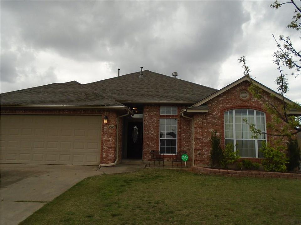 1st image of 212 SW 132nd Pl