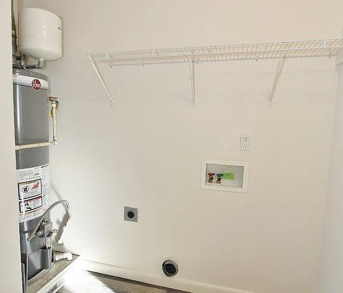 525 N Moffatt Ave #2 — Photo 7