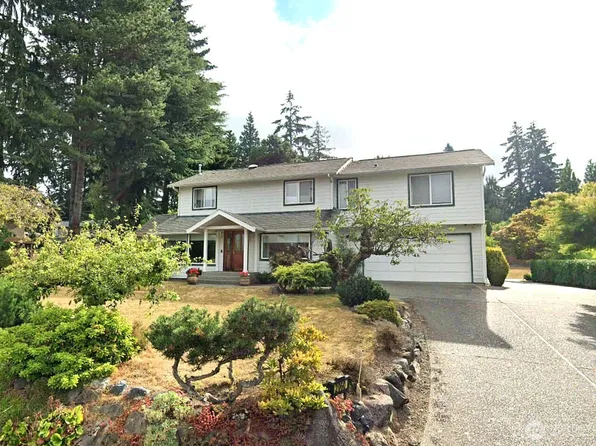 2060 90th Place NE, Clyde Hill, WA 98004