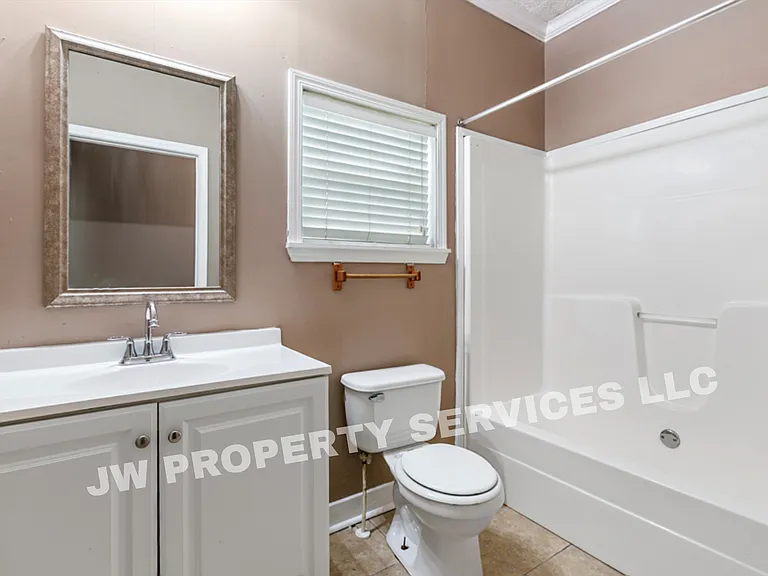 1414A Sumner St — Photo 5