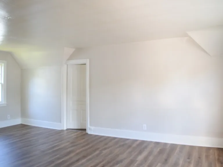 856 Lafayette Ave NE #2 — Photo 3