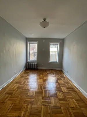 Rented by Chana Ofek, LREB | media 7