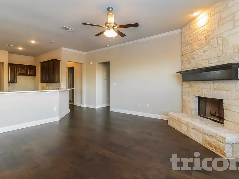 133 Constitution Dr — Photo 3