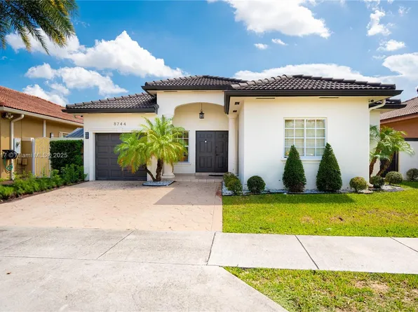 8744 NW 147th Ln, Miami Lakes, FL 33018
