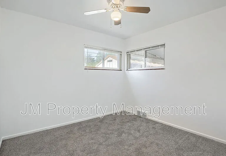 1211 S Shoshone St — Photo 8
