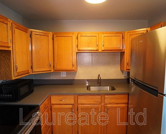 5th image of 761 Oak St #D