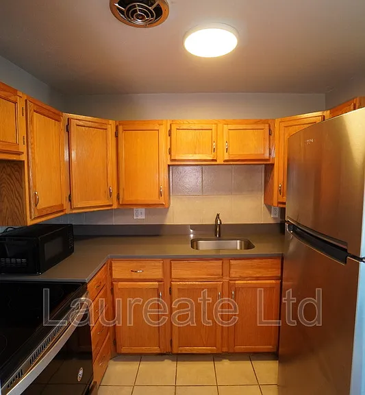 761 Oak St #D — Photo 5