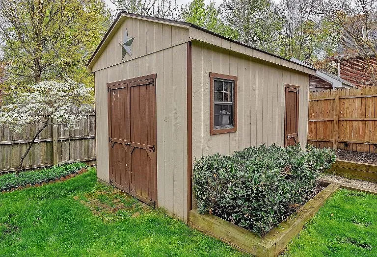 Shed