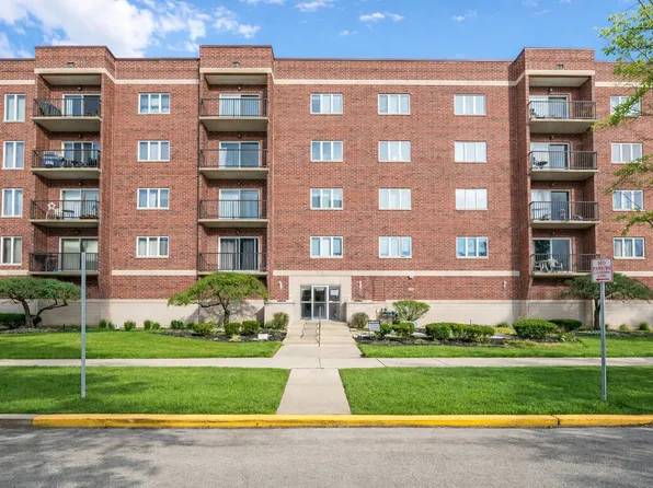 1330 Perry St APT 504, Des Plaines, IL 60016