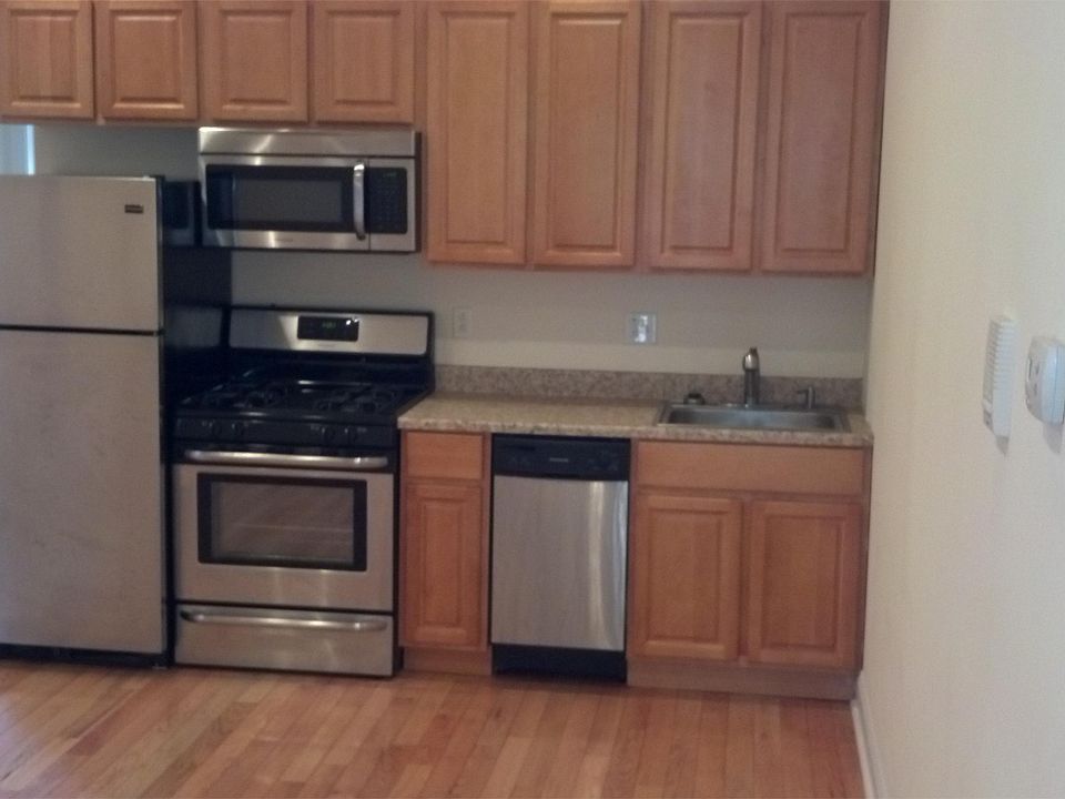 1st image of 1507 Fairmount Ave APT 2R