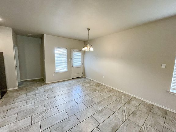 5th image of 11207 Akron Ave