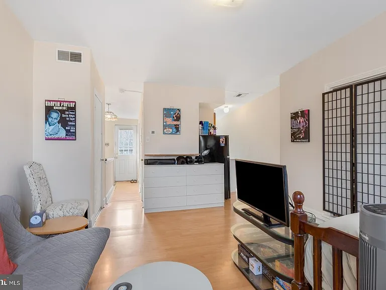 1804 Fairmount Ave #3 — Photo 4