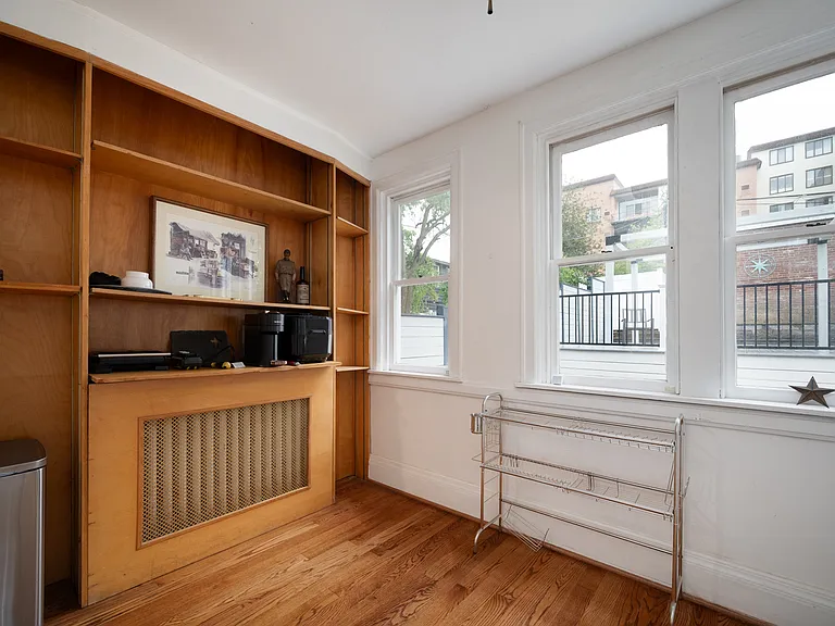 1406 Lovering Ave — Photo 15