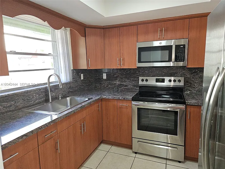 11071 NW 7th St #104-15 — Photo 10
