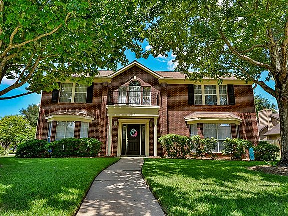 2nd image of 1910 Old Prairie Ct