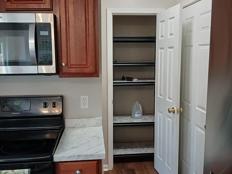 74 Old Salem Ct — Photo 13
