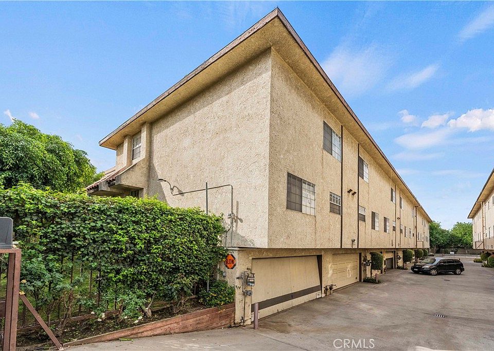 1st image of 8927 Cedros Ave APT 4