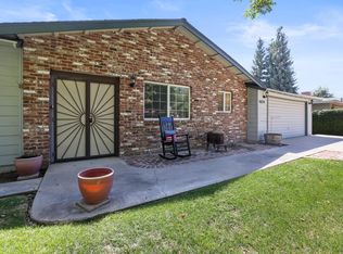 2828 S Willis Ct, Visalia, CA 93277