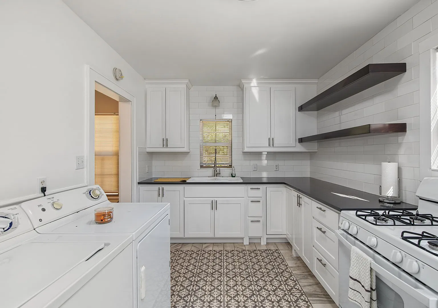 821 S. 3rd Street — Photo 4