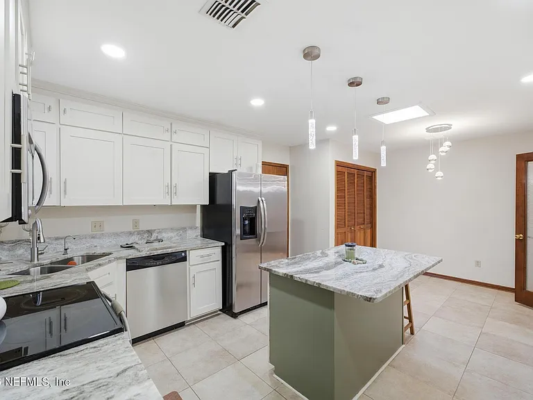 5404 Spring Brook Rd — Photo 4