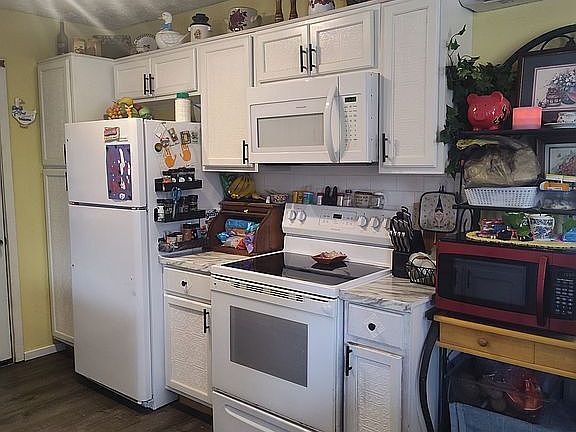 5th image of 843 Watershed Rd