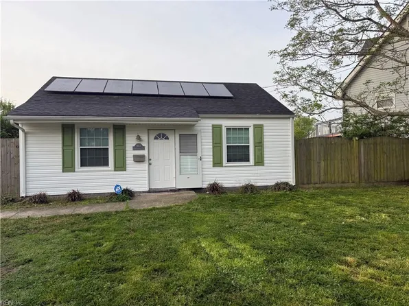 1877 N Streamline Dr, Virginia Beach, VA 23454