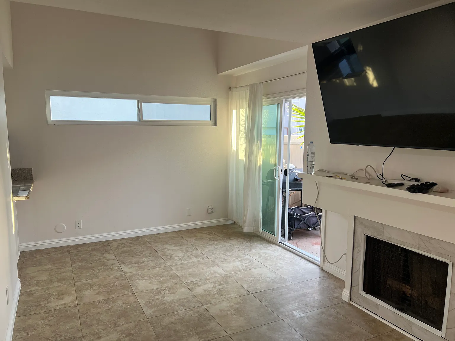 2 bed, 2.5 bath, 1127 sqft, $3,200 — Photo 4