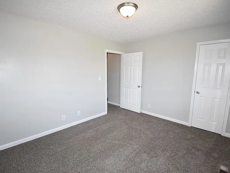 Tower Dr - 3276 — Photo 15
