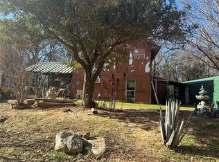 701 Midway Dr, Springtown, TX 76082