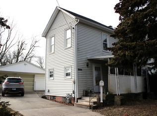 1109 E Jackson St, Bloomington, IL 61701