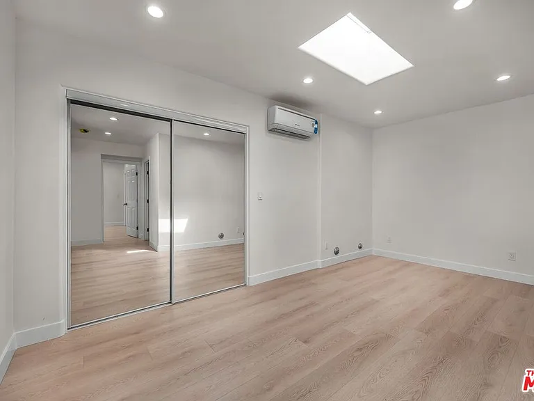 303 Culver Blvd — Photo 11