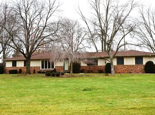 47270 S Chigwidden Dr, Northville, MI