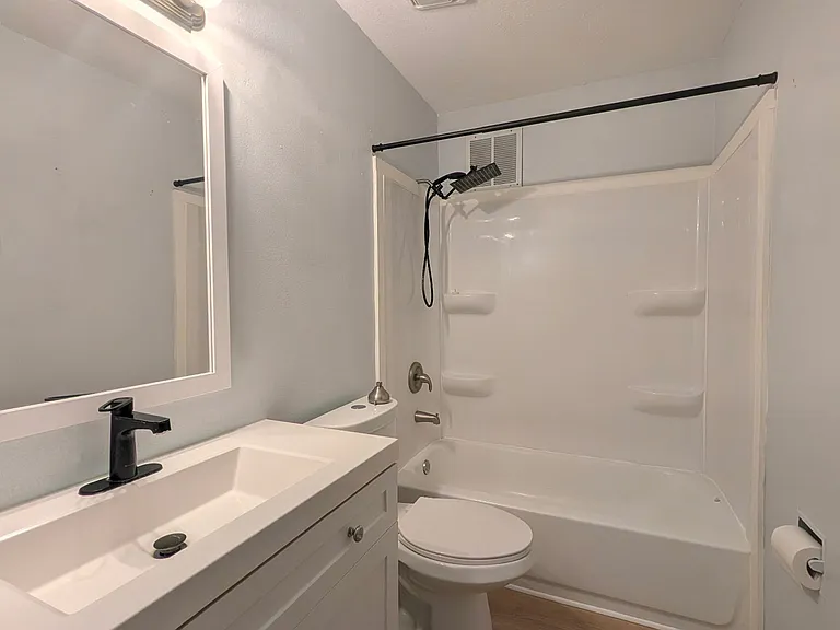 4142 Applewood Ln #4 — Photo 9