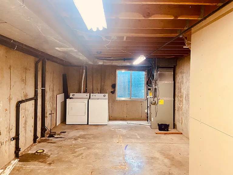910 Milo Cir #B — Photo 11