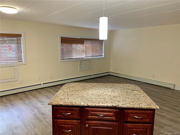 5th image of 2035 Central Park Ave APT Ln