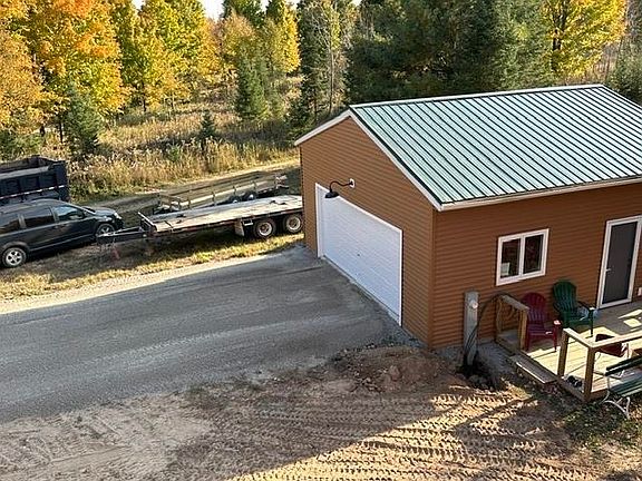 3rd image of W2813 4th Ln