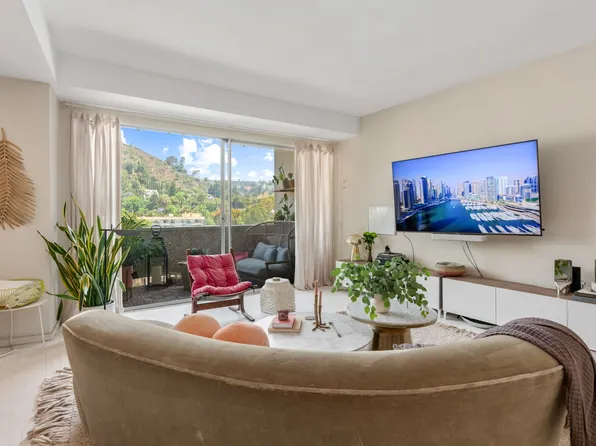 7250 Franklin Ave, Los Angeles, CA