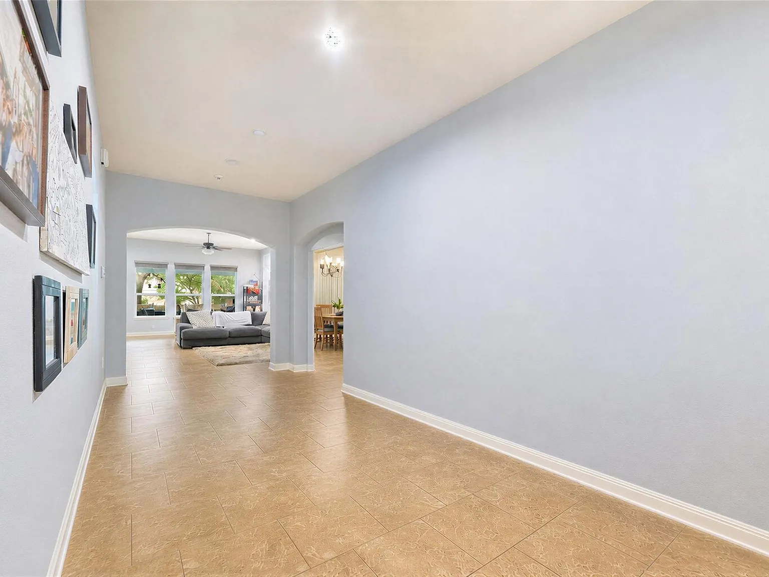 4 bed, 2866 sqft, $2,725 — Photo 3