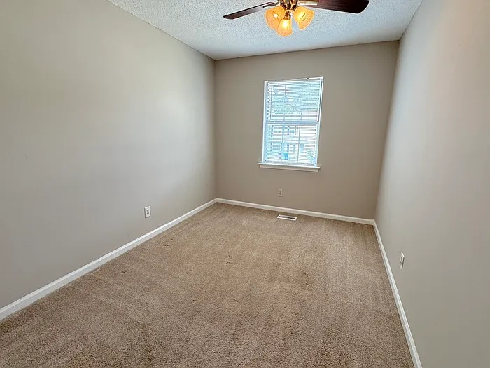 5404 Grand Lake Cres — Photo 16