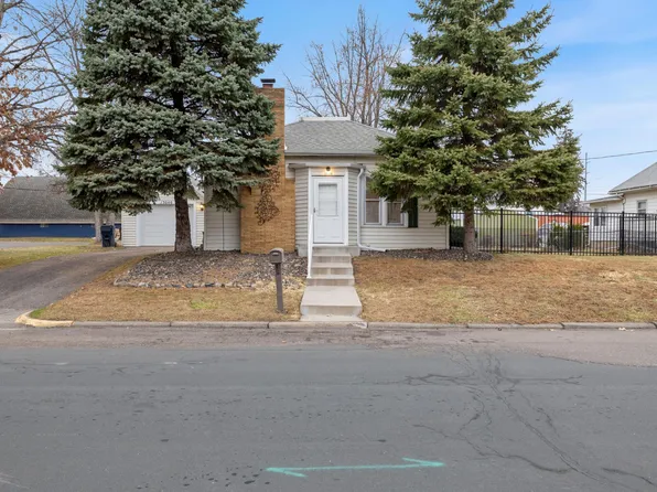 13046 Newell Ave, Lindstrom, MN 55045