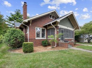 123 S Russell Ave, Aurora, IL 60506