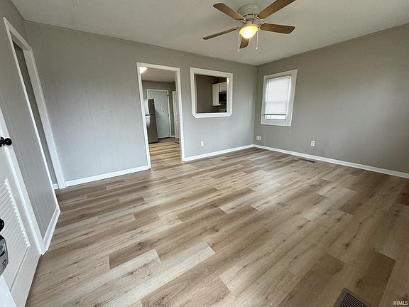 3rd image of 2817 N Linda Layne
