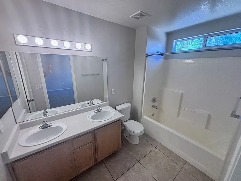 4912 Whispering Spring Ave — Photo 34