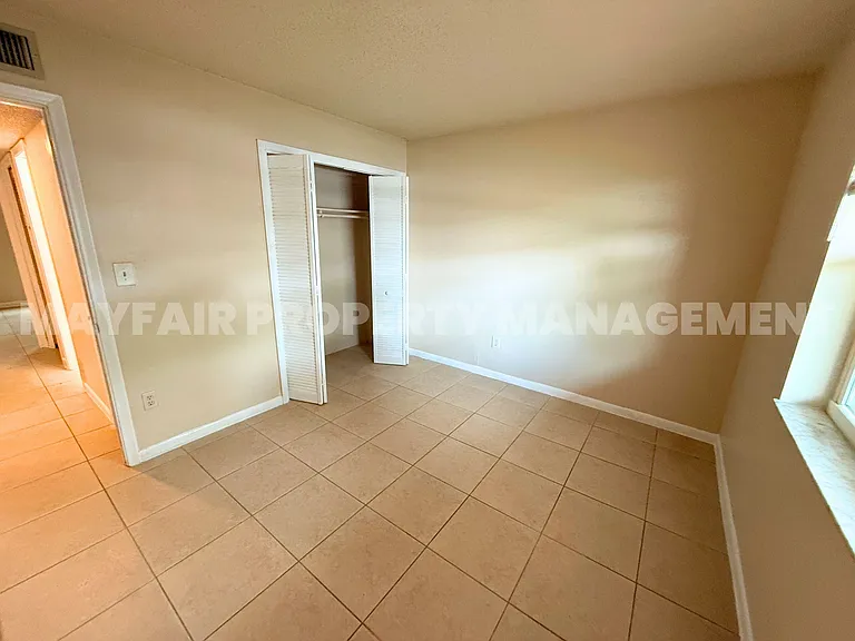 2221 NW 58th Ter — Photo 7