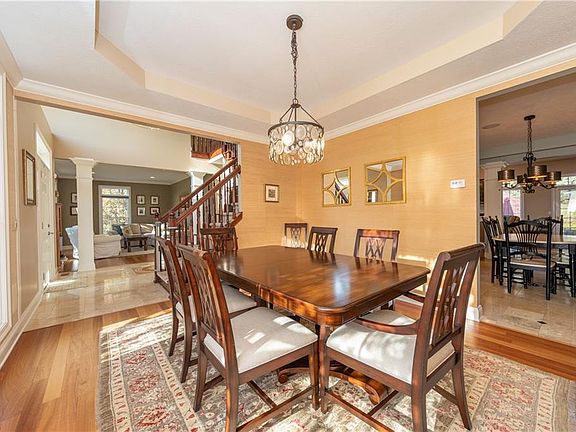 5th image of 7960 Cobblestone Ln