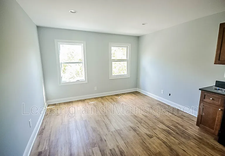 16 Cannon St #202 — Photo 4