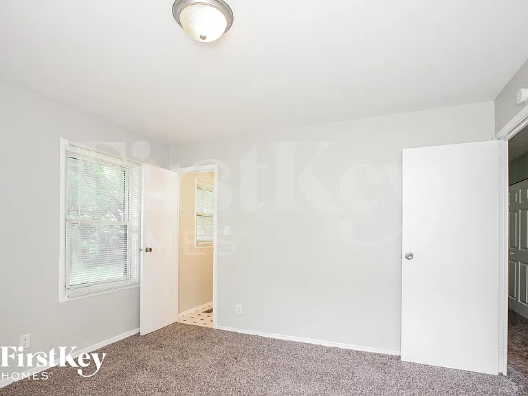 7531 E Penway St — Photo 8