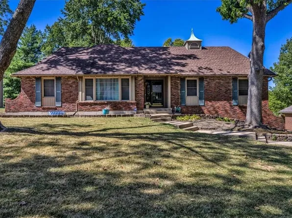 3704 S Harris Ave, Independence, MO 64052