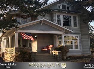 911 Missouri St, Alma, KS 66401