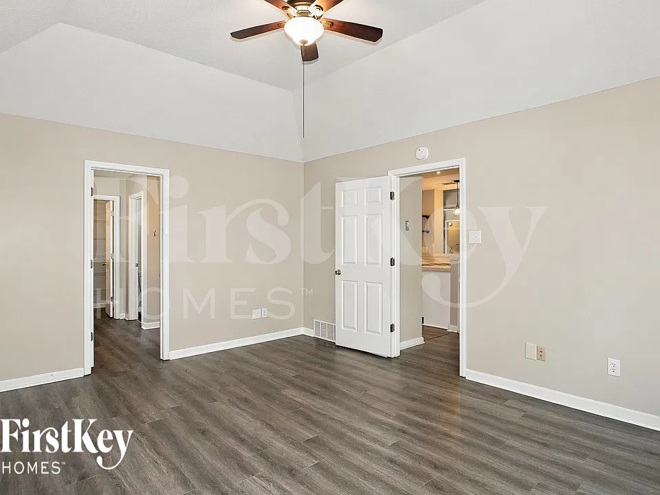 109 Stroud Cir